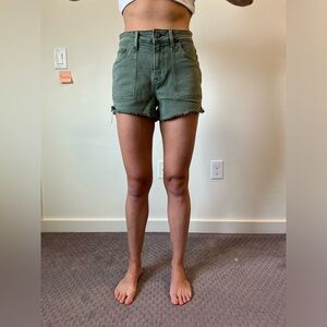 Good American green shorts size 2/26